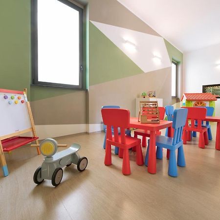 Hotel Residence Laigueglia Free Parking Bagian luar foto