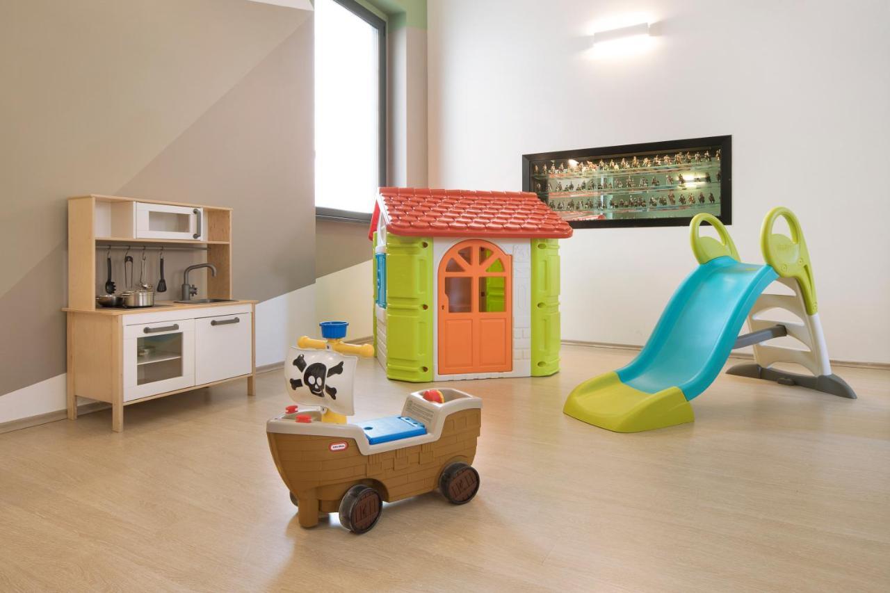 Hotel Residence Laigueglia Free Parking Bagian luar foto