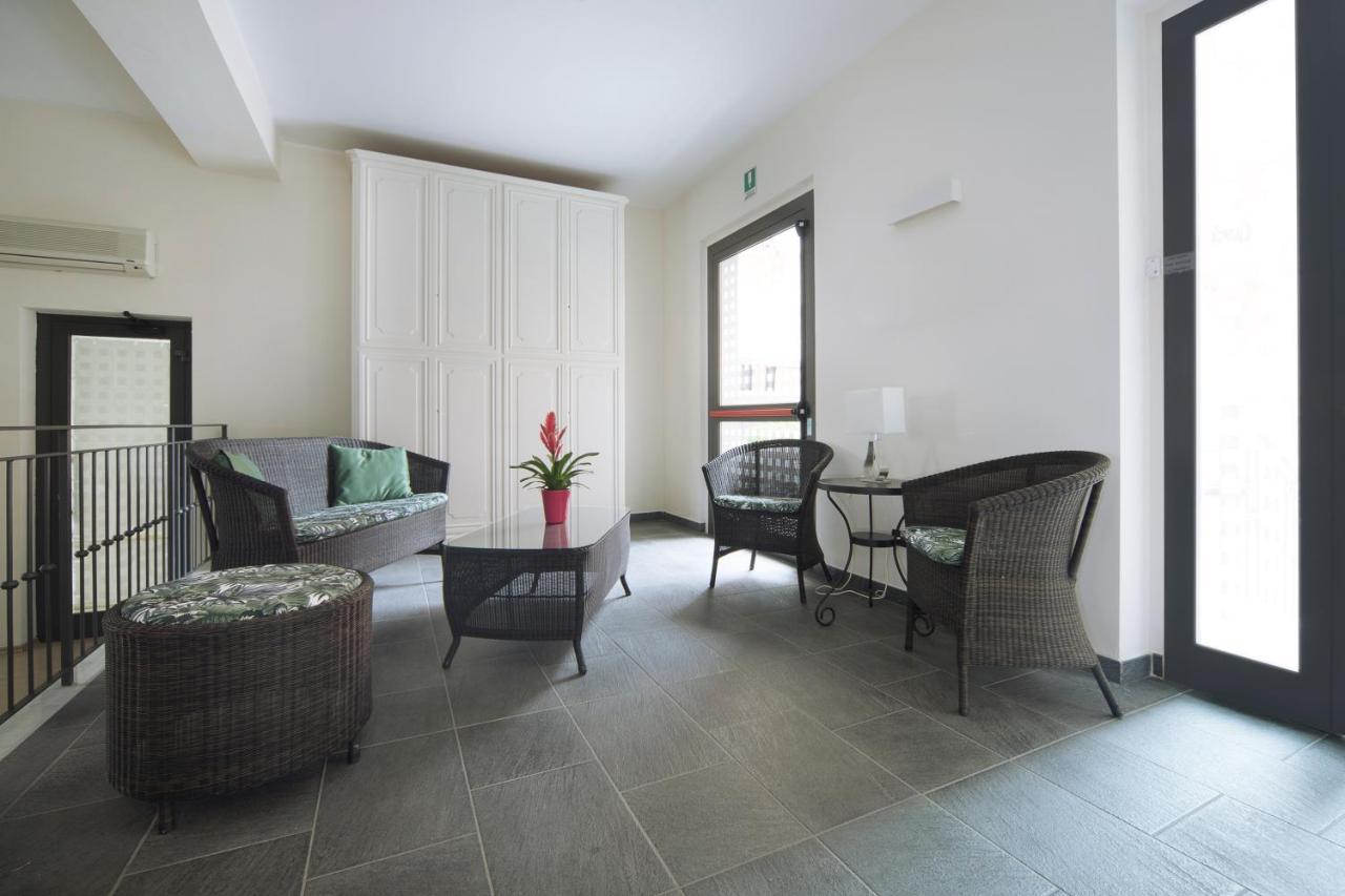 Hotel Residence Laigueglia Free Parking Bagian luar foto