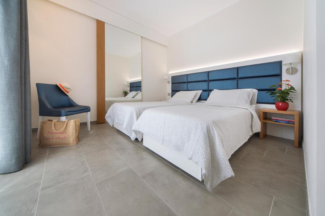 Hotel Residence Laigueglia Free Parking Bagian luar foto