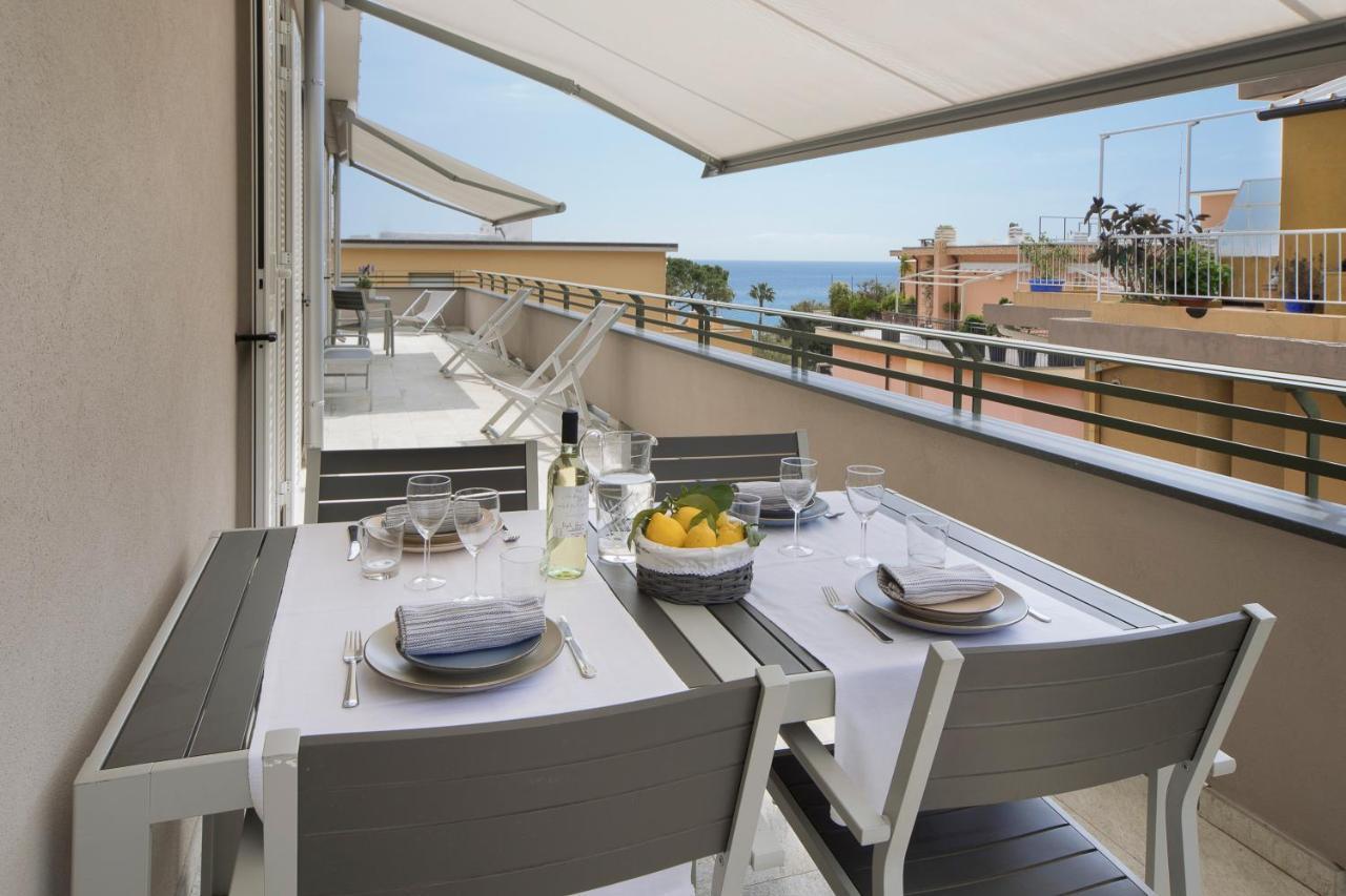 Hotel Residence Laigueglia Free Parking Bagian luar foto