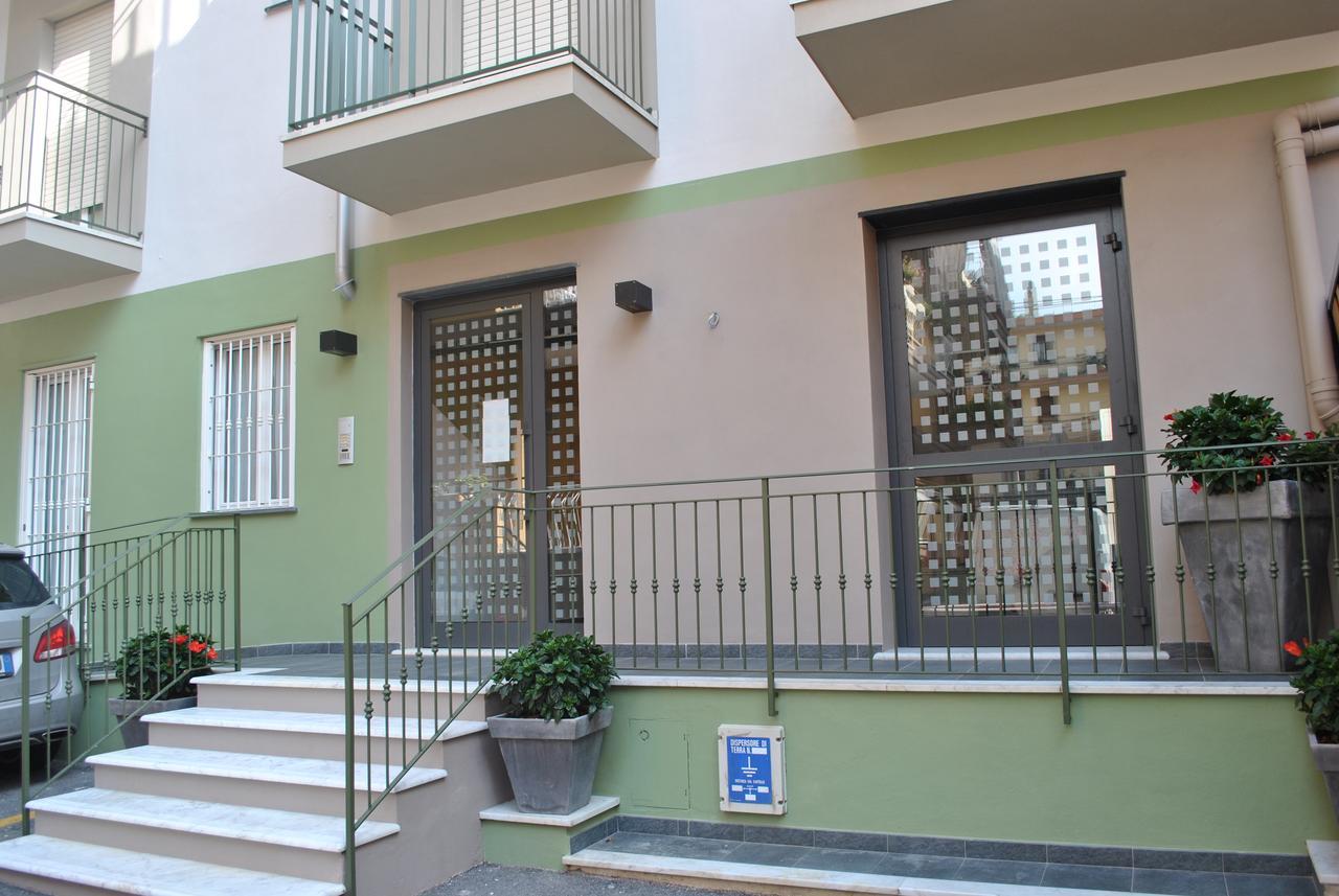 Hotel Residence Laigueglia Free Parking Bagian luar foto